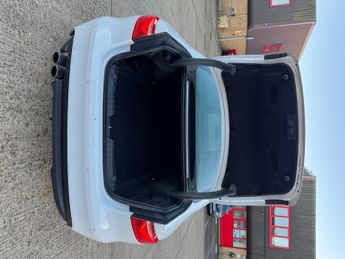 Jaguar XF 2.0d R-Sport Saloon 4dr Diesel Auto Euro 6 (s/s) (180 ps)