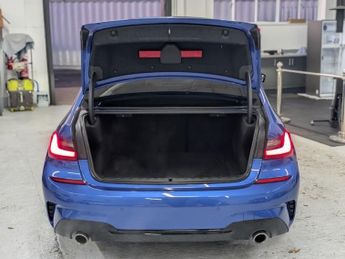 BMW 3 SERIES 320i M SPORT