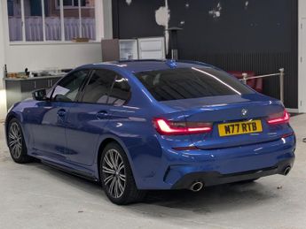 BMW 3 SERIES 320i M SPORT