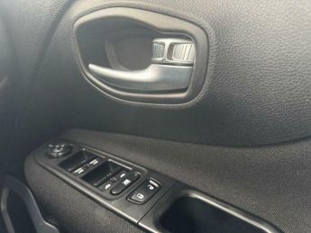 Jeep Renegade 1.4T MultiAirII Longitude DDCT Euro 6 (s/s) 5dr