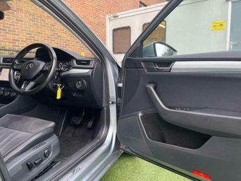 Skoda Superb SE TECHNOLOGY TDI DSG