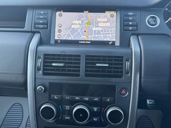 Land Rover Discovery Sport 2.0 TD4 HSE Dynamic Lux SUV 5dr Diesel Auto 4WD Euro 6 (s/s) (18