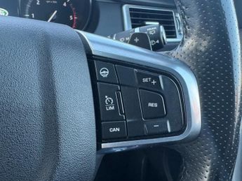 Land Rover Discovery Sport 2.0 TD4 HSE Dynamic Lux SUV 5dr Diesel Auto 4WD Euro 6 (s/s) (18