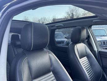 Land Rover Discovery Sport 2.0 TD4 HSE Dynamic Lux SUV 5dr Diesel Auto 4WD Euro 6 (s/s) (18
