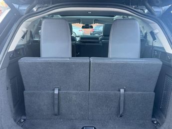 Land Rover Discovery Sport 2.0 TD4 HSE Dynamic Lux SUV 5dr Diesel Auto 4WD Euro 6 (s/s) (18