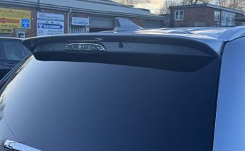 Mitsubishi Outlander 2.0h 12kWh 5hs SUV 5dr Petrol Plug-in Hybrid CVT 4WD Euro 6 (s/s