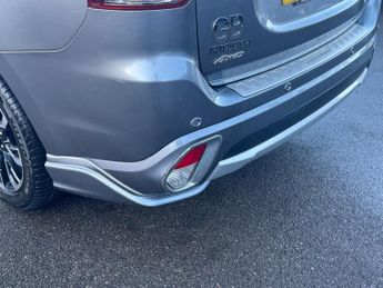 Mitsubishi Outlander 2.0h 12kWh 5hs SUV 5dr Petrol Plug-in Hybrid CVT 4WD Euro 6 (s/s