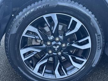 Mitsubishi Outlander 2.0h 12kWh 5hs SUV 5dr Petrol Plug-in Hybrid CVT 4WD Euro 6 (s/s