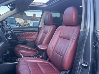 Mitsubishi Outlander 2.0h 12kWh 5hs SUV 5dr Petrol Plug-in Hybrid CVT 4WD Euro 6 (s/s