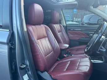 Mitsubishi Outlander 2.0h 12kWh 5hs SUV 5dr Petrol Plug-in Hybrid CVT 4WD Euro 6 (s/s