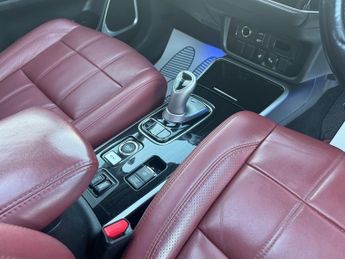 Mitsubishi Outlander 2.0h 12kWh 5hs SUV 5dr Petrol Plug-in Hybrid CVT 4WD Euro 6 (s/s