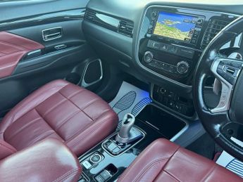 Mitsubishi Outlander 2.0h 12kWh 5hs SUV 5dr Petrol Plug-in Hybrid CVT 4WD Euro 6 (s/s