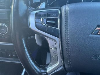 Mitsubishi Outlander 2.0h 12kWh 5hs SUV 5dr Petrol Plug-in Hybrid CVT 4WD Euro 6 (s/s