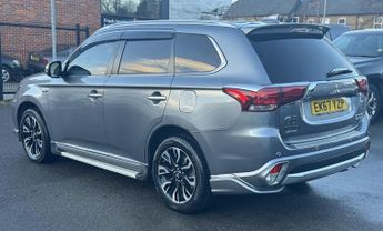 Mitsubishi Outlander 2.0h 12kWh 5hs SUV 5dr Petrol Plug-in Hybrid CVT 4WD Euro 6 (s/s