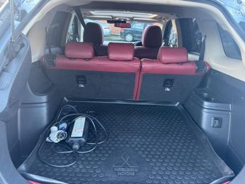 Mitsubishi Outlander 2.0h 12kWh 5hs SUV 5dr Petrol Plug-in Hybrid CVT 4WD Euro 6 (s/s