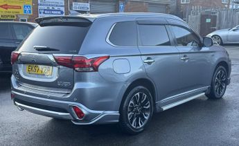 Mitsubishi Outlander 2.0h 12kWh 5hs SUV 5dr Petrol Plug-in Hybrid CVT 4WD Euro 6 (s/s