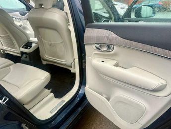 Volvo XC90 RECHARGE T8 CORE AWD