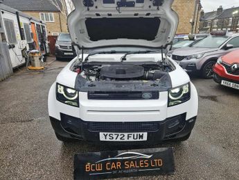 Land Rover Defender X-DYNAMIC SE