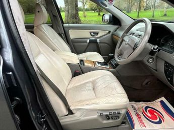 Volvo XC90 2.4 D5 SE Geartronic AWD 5dr