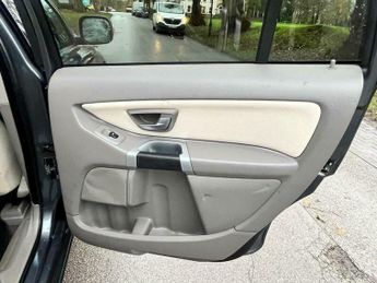 Volvo XC90 2.4 D5 SE Geartronic AWD 5dr