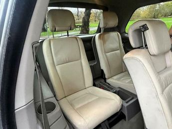 Volvo XC90 2.4 D5 SE Geartronic AWD 5dr
