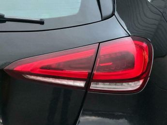 Mercedes-Benz A Class 1.5 A180d AMG Line (Premium) Hatchback 5dr Diesel 7G-DCT Euro 6 