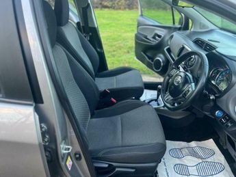 Toyota Yaris 1.5 VVT-h Icon E-CVT Euro 6 5dr
