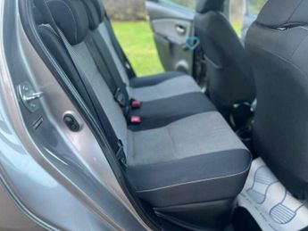 Toyota Yaris 1.5 VVT-h Icon E-CVT Euro 6 5dr