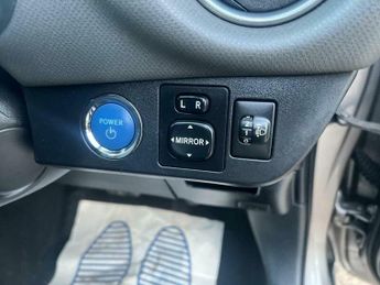 Toyota Yaris 1.5 VVT-h Icon E-CVT Euro 6 5dr