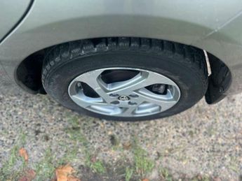 Toyota Yaris 1.5 VVT-h Icon E-CVT Euro 6 5dr