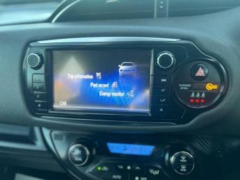 Toyota Yaris 1.5 VVT-h Icon E-CVT Euro 6 5dr