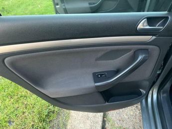 Volkswagen Golf 1.6 FSI Match 5dr