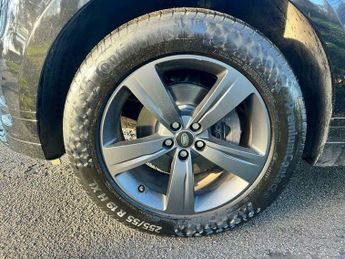 Land Rover Range Rover Velar 2.0 D180 R-Dynamic S Auto 4WD Euro 6 (s/s) 5dr