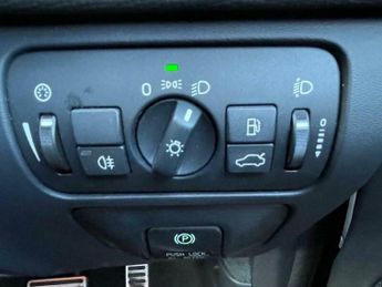 Volvo XC60 2.4 D3 R-Design Geartronic AWD Euro 5 5dr