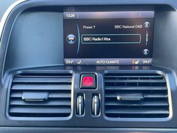 Volvo XC60 2.4 D3 R-Design Geartronic AWD Euro 5 5dr