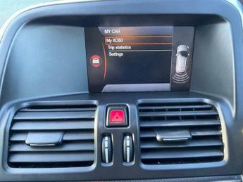 Volvo XC60 2.4 D3 R-Design Geartronic AWD Euro 5 5dr