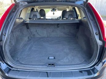 Volvo XC60 2.4 D3 R-Design Geartronic AWD Euro 5 5dr