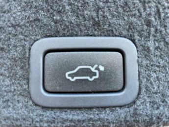 Volvo XC60 2.4 D3 R-Design Geartronic AWD Euro 5 5dr