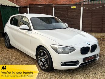 BMW 114 114i SPORT