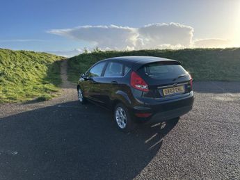 Ford Fiesta 1.4 Zetec Hatchback 5dr Petrol Automatic (154 g/km, 94 bhp)