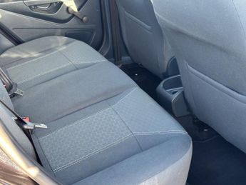 Ford Fiesta 1.4 Zetec Hatchback 5dr Petrol Automatic (154 g/km, 94 bhp)