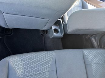 Ford Fiesta 1.4 Zetec Hatchback 5dr Petrol Automatic (154 g/km, 94 bhp)