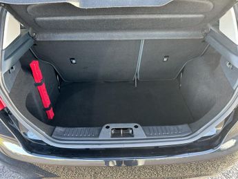 Ford Fiesta 1.4 Zetec Hatchback 5dr Petrol Automatic (154 g/km, 94 bhp)