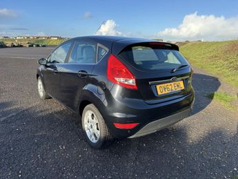 Ford Fiesta 1.4 Zetec Hatchback 5dr Petrol Automatic (154 g/km, 94 bhp)