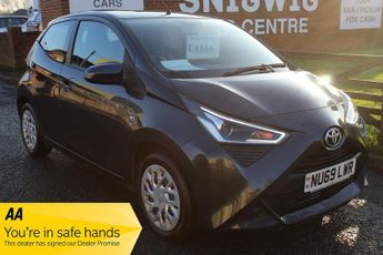 Toyota AYGO VVT-I X-PLAY