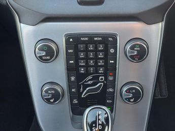 Volvo V40 T3 INSCRIPTION