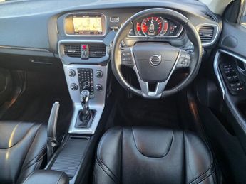 Volvo V40 T3 INSCRIPTION
