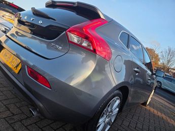 Volvo V40 T3 INSCRIPTION