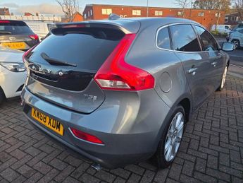 Volvo V40 T3 INSCRIPTION
