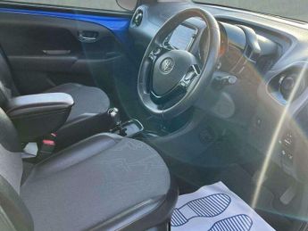 Toyota AYGO 1.0 VVT-i x-clusiv x-shift Euro 6 5dr (Safety Sense)